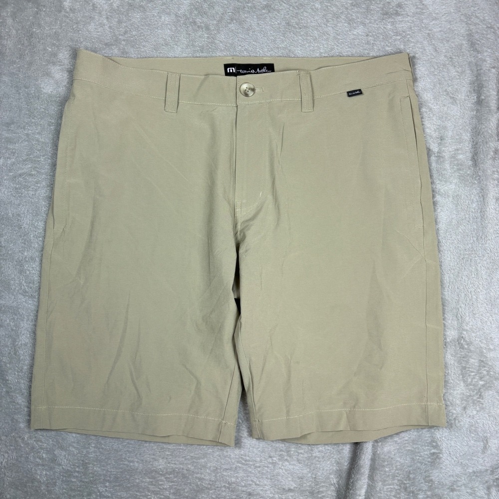 TravisMathew Shorts Mens 34 Beck Performance‎ Stretch Khaki Tan Golf Casual